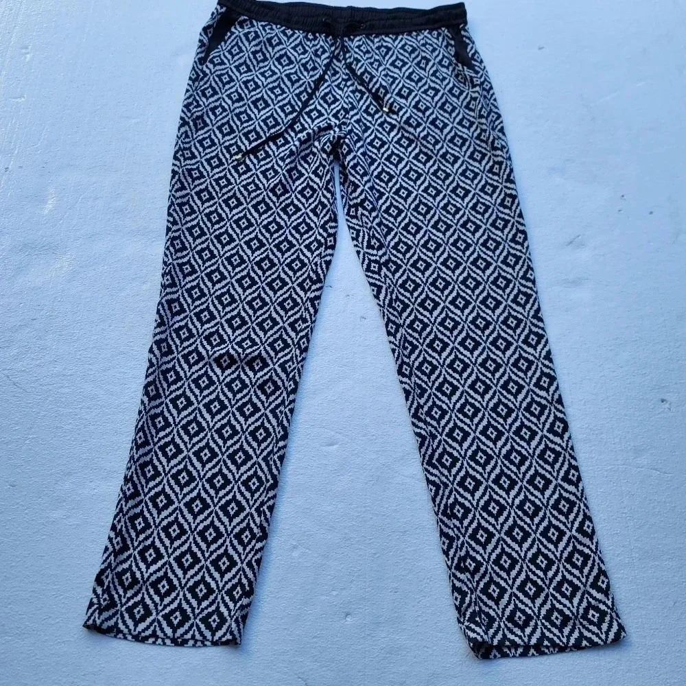 Jones New York Signature Petite 10PWomen’s Silky Chiffon Black/White Trim Pants